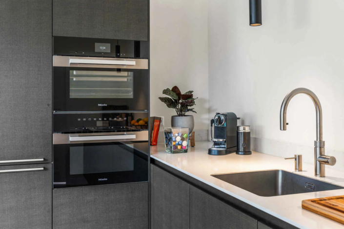 Keuken in Amersfoort: Marit en Mathieu's moderne keuken met maatwerk van bulthaup